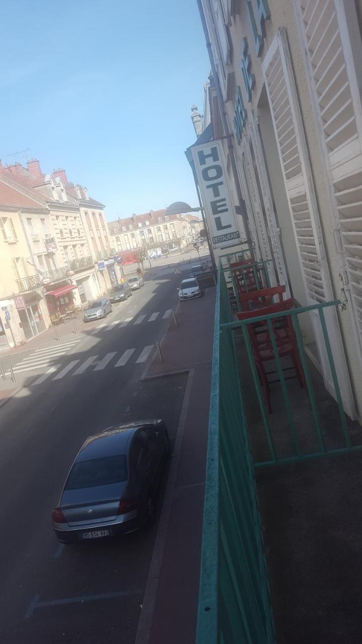 Hotel De La Cloche Sp Reims Exterior photo
