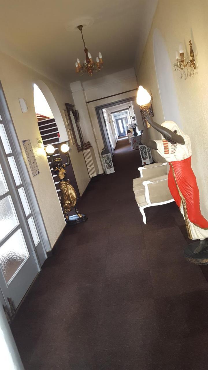 Hotel De La Cloche Sp Reims Exterior photo